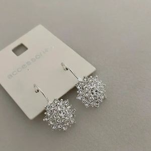 فروش اینترنتی گوشواره آیسا