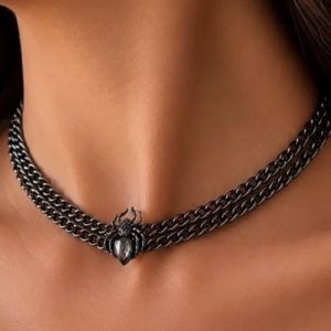 گردنبند عنکبوت هالوین