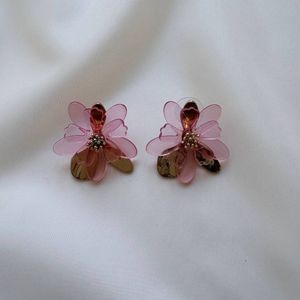 گوشواره گلبرگ صورتی مدل Blossom Whisper زمزمه‌ی شکوفه