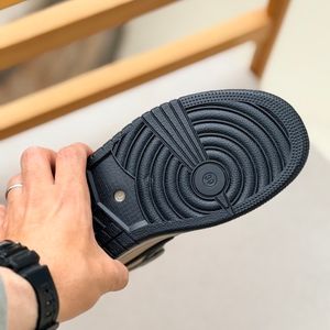 خرید اینترنتی قیمت کتونی بچگانه نیمساق طرح نایک جردن از کندی کد 5062301