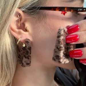 گوشواره پلنگی قهوه ایی
