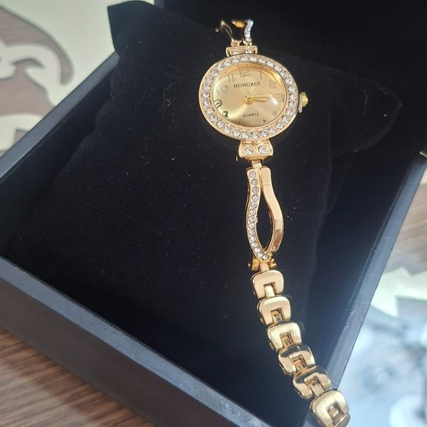 ساعت نگین دار مجلسی