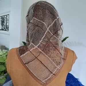 خرید اینترنتی قیمت مینی اسکارف سه گوش گیپور کرم قهوه ای ابعاد 70 در 70 سانتی متر