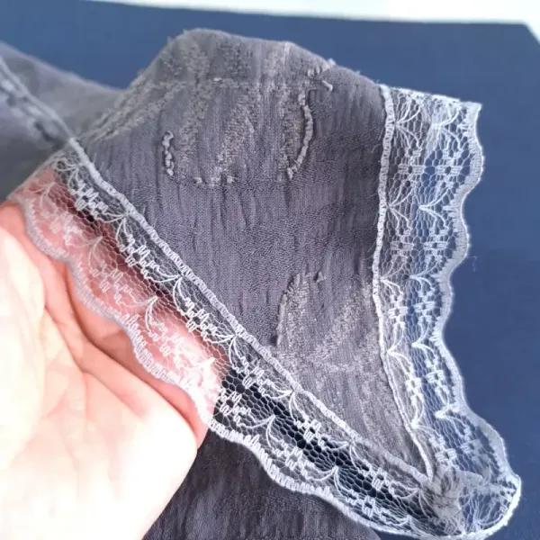 مینی اسکارف سه گوش نخی طرح کاج ابعاد 120 در 80 رنگ نسکافه ای مشکی طوسی سفید