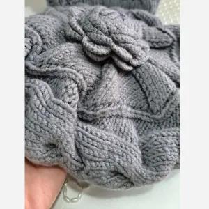خرید اینترنتی قیمت شال و کلاه بافتنی زنانه دستبافت طوسی جنس کاموا ترک