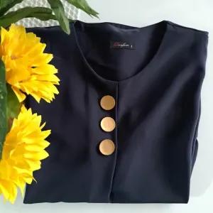 خرید اینترنتی قیمت شومیز زنانه کرپ سرمه ای آستین بلند سایز 1 و 2