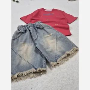 خرید اینترنتی قیمت تیشرت و شلوارک جین کاغذی دخترانه طرح گیلاس سایز 35 و 40