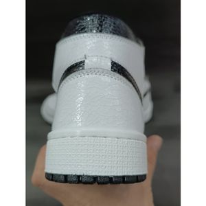 خرید انلاین کتونی مردانه جردن 1 اما منیر ساقدار کیفیت بالا