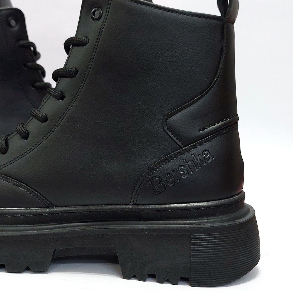 فروش اینترنتی بوت پرطرفدار و همیشه ترند برشکا Bershka Boots