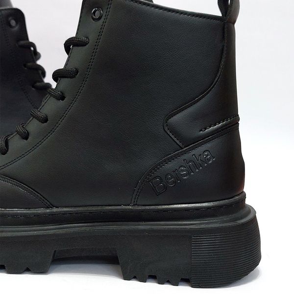 بوت پرطرفدار و همیشه ترند برشکا Bershka Boots