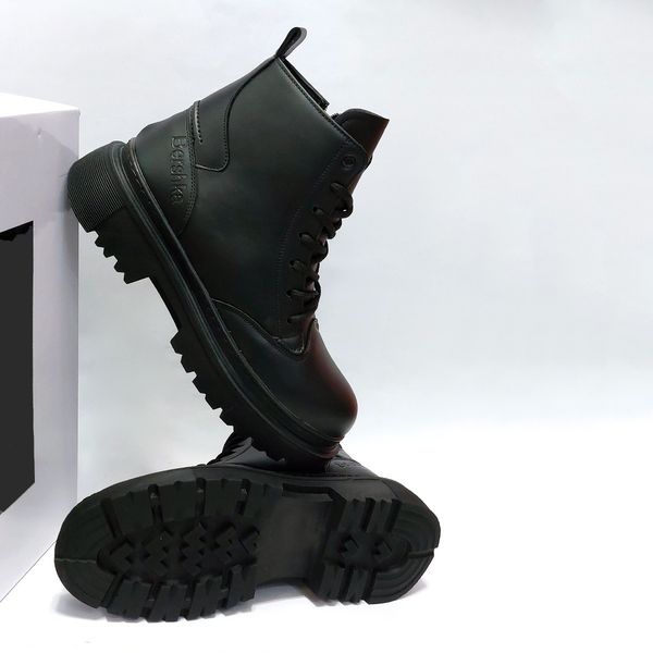 بوت پرطرفدار و همیشه ترند برشکا Bershka Boots