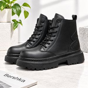 بوت پرطرفدار و همیشه ترند برشکا Bershka Boots