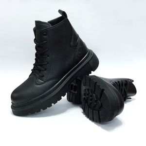 خرید اینترنتی بوت پرطرفدار و همیشه ترند برشکا Bershka Boots