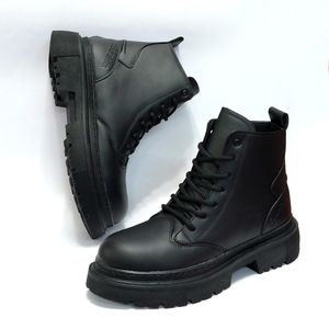 خرید اینترنتی بوت پرطرفدار و همیشه ترند برشکا Bershka Boots