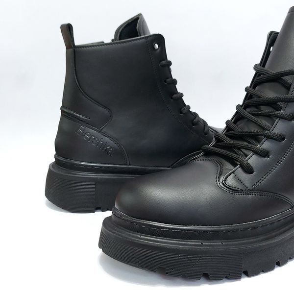 بوت پرطرفدار و همیشه ترند برشکا Bershka Boots
