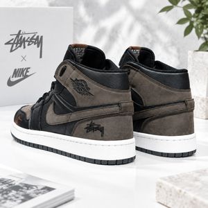 خرید آنلاین کتانی ترند جردن وان استاسی ساقدار رنگ جذاب مشکی قهوه ای Nike Jordan Stussy