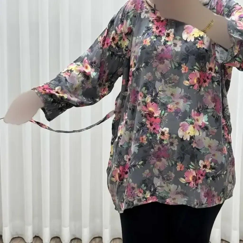خرید اینترنتی قیمت بلوز زنانه نخی مدل گل یخی فری سایز مناسب تا سایز 54