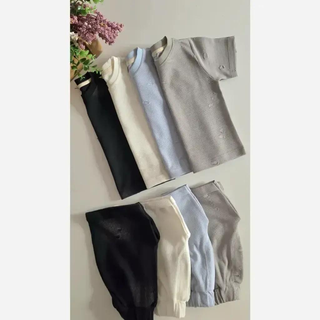 خرید اینترنتی قیمت ست بلوز و شلوارک بچگانه طرح زاپ دار نخ و پنبه نرم و سبک مناسب 1 تا 7 سال