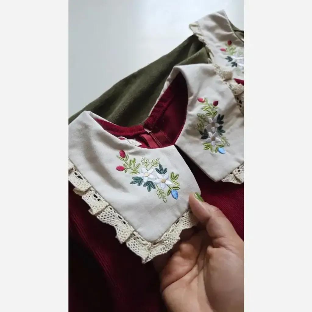 خرید اینترنتی قیمت پیراهن دخترانه مخمل کبریتی طرح انار مناسب شب یلدا سایز 2 تا 9 سال