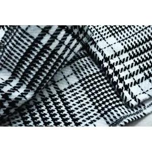 خرید اینترنتی قیمت شومیز دخترانه چهارخانه کشمیر ضخیم مدل دکمهدار سفید