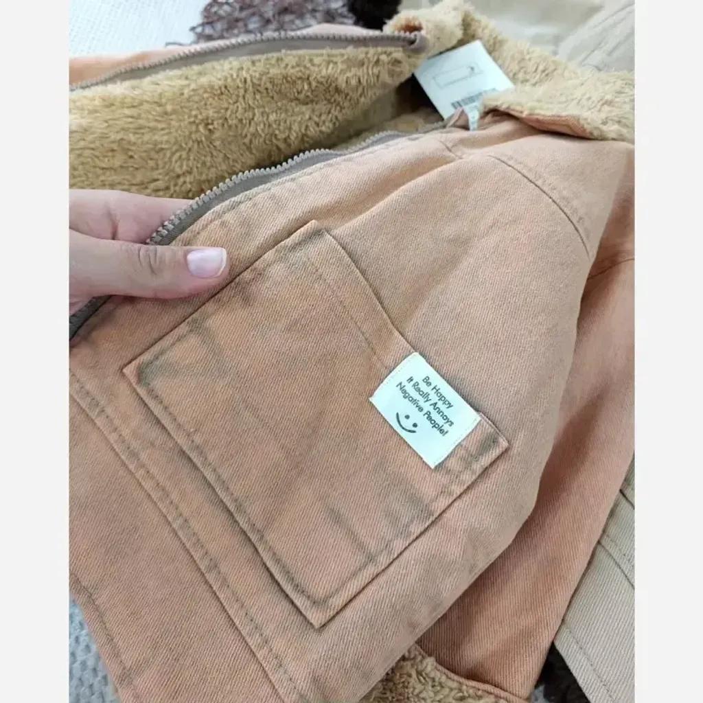 خرید اینترنتی قیمت کت کاپشن بوفالو کتان خزدار بچگانه رنگ مسی و کرمی مناسب 1 تا 6 سال