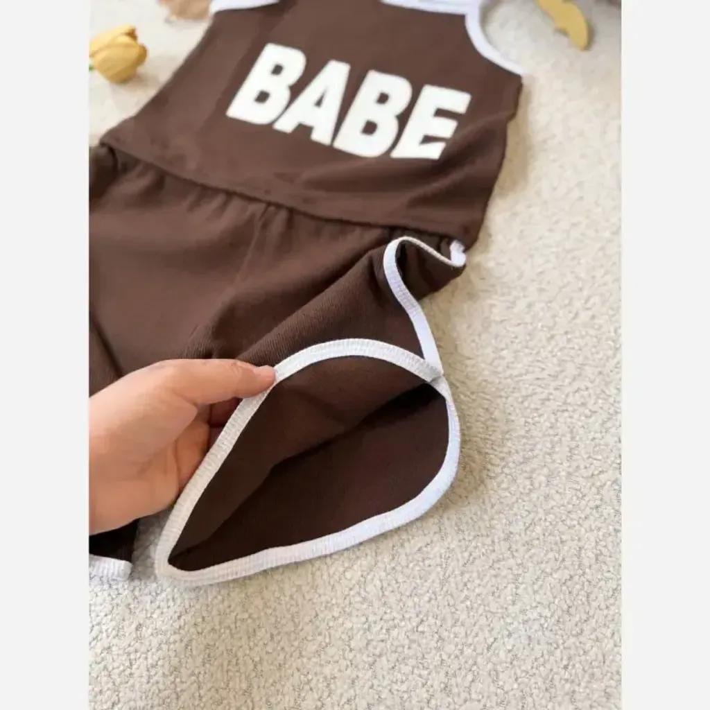 خرید اینترنتی قیمت رمپر دخترانه پنبه کبریتی مدل BABE در 4 رنگ سایز 2 تا 9 سال