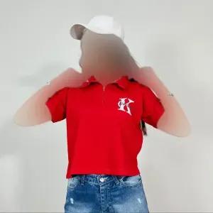 خرید اینترنتی قیمت پولوشرت نخ پنبه نیم زیپ زنانه طرح کلوین