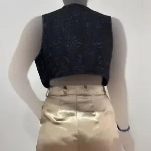 خرید اینترنتی قیمت جلیقه گلدوزی زنانه کد 1201 مناسب سایز 36 تا 38