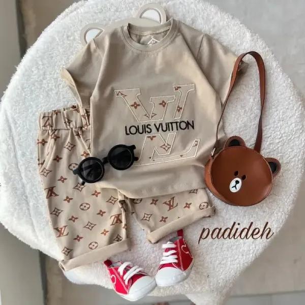 تیشرت شلوارک طرح LV پنبه یکرو لاکرادار رنگ کرم و نسکافه ای