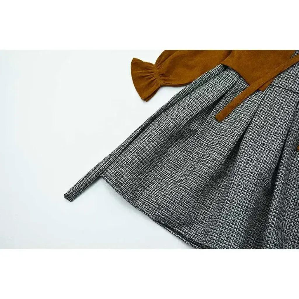 خرید اینترنتی قیمت ست کت مخمل و سارافون شانتون دخترانه رنگ نسکافه ای کد 10793