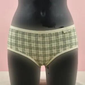 شورت زنانه نخی طرح چهارخانه رنگ کرم سایز 2XL