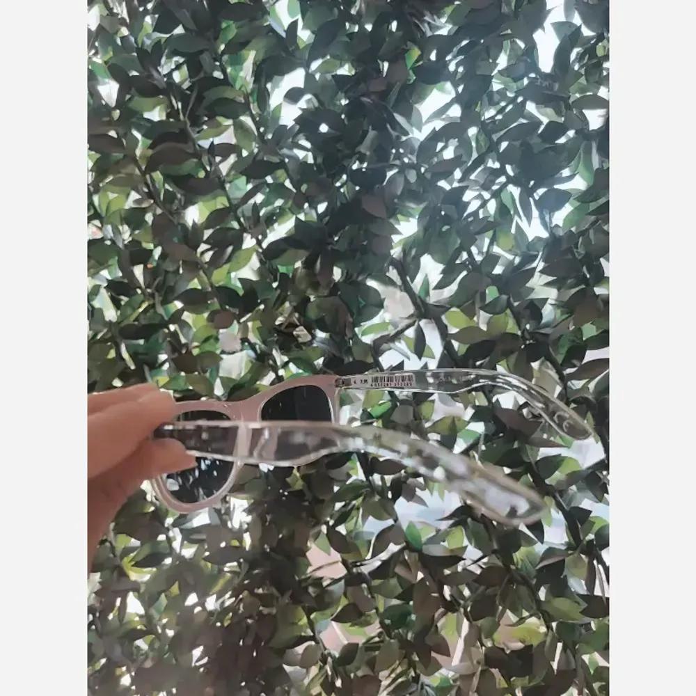 خرید اینترنتی قیمت عینک آفتابی دخترانه اکلیلی صورتی UV400 مناسب 4 تا 8 سال