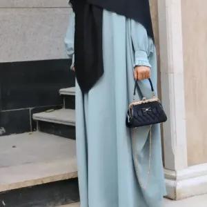 مانتو عبایی کرپ سوپر الیزه مدل ریحانه جلو زیپ دار سایز 36 تا 58