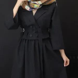 خرید اینترنتی قیمت کت دامن زنانه مدل برشکا پارچه دیپلمات رنگ مشکی سایز 1 و 2