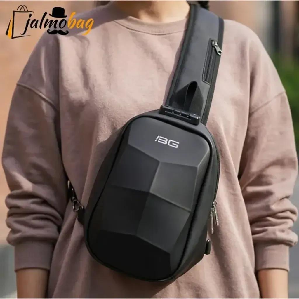 خرید اینترنتی قیمت بادی بگ هاردکیس سه بعدی بنج ضد آب مدل قفل دار مناسب آقایان و خانم ها