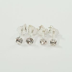خرید انلاین پک دو جفتی گوشواره گلگوش نقره عیار 925 نگین دار کد 004
