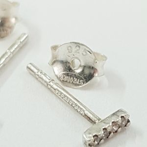 خرید اینترنتی گوشواره گلگوش نگین دار نقره عیار 925 ، ساخت کشور تایلند ، کد 019