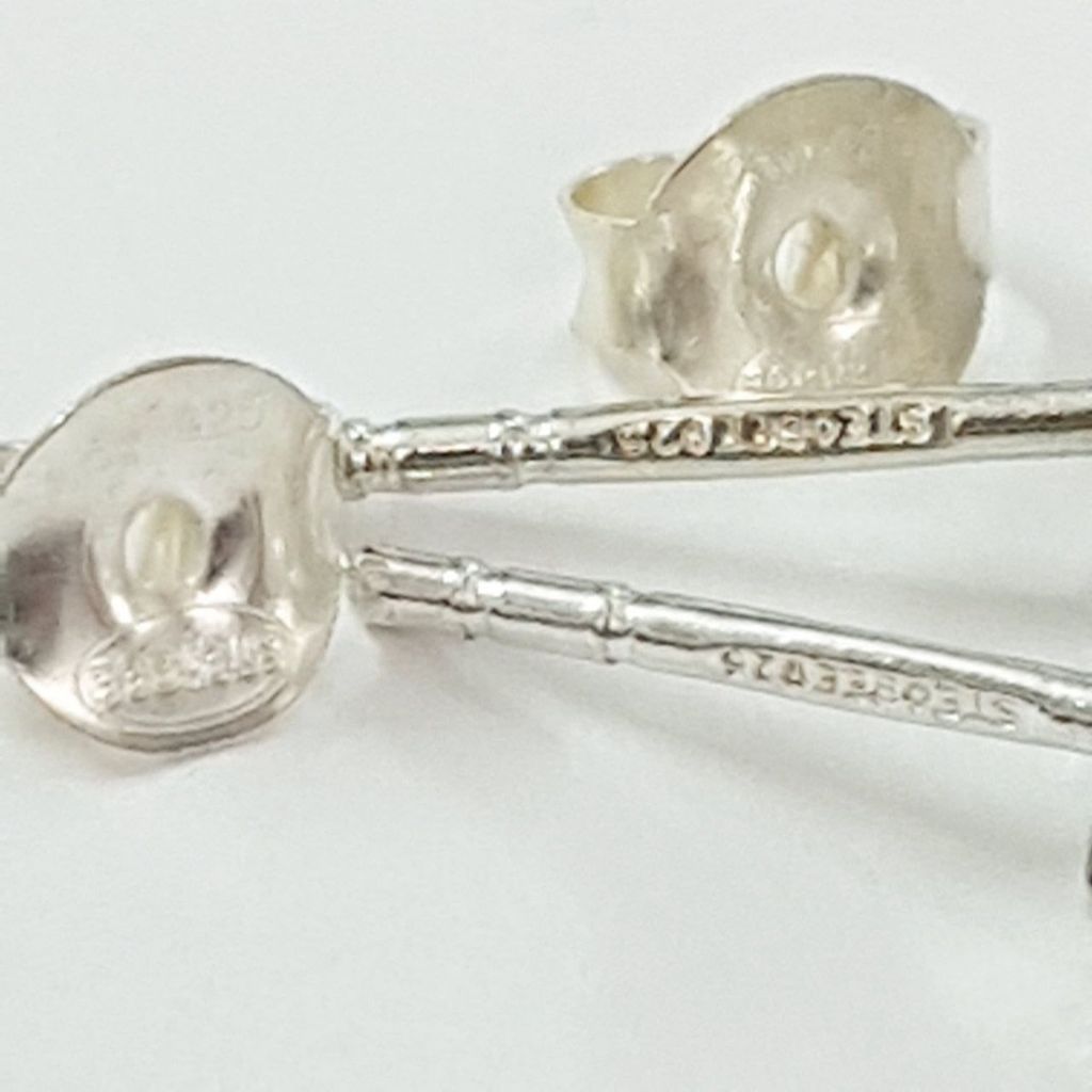 مشخصات گوشواره طرح پروانه نقره عیار 925 ، ساخت تایلند ، عیار حک شده  کد 030