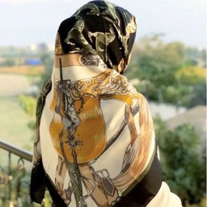 مشخصات روسری سیااسکارف پاییزه