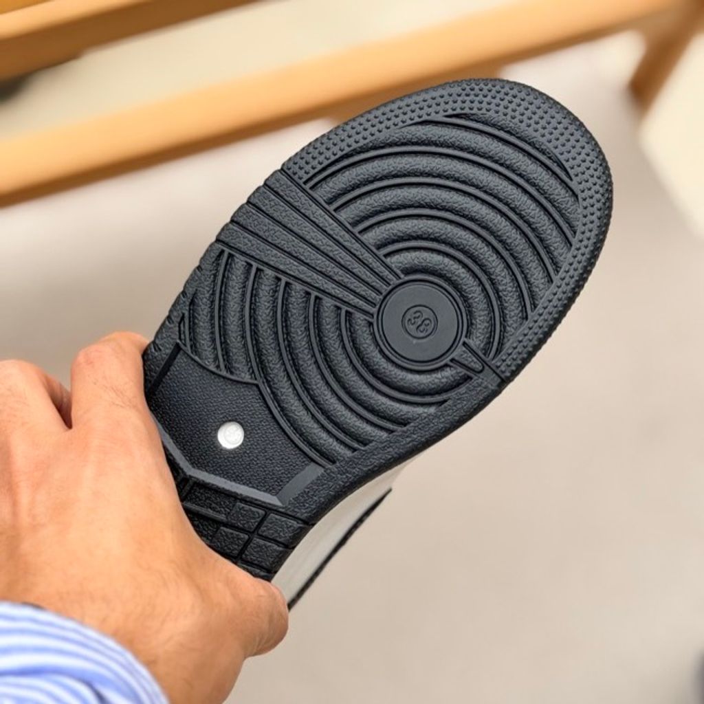 خرید اینترنتی قیمت ونس بزرگسال طرح نایک جردن برزنتی از MA shoes کد 5063001