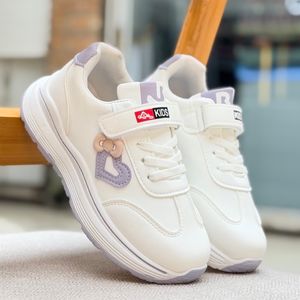 خرید اینترنتی قیمت کتانی بچگانه طرح قلب پاپیونی از BRQ کد 5062706