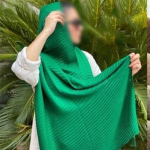 خرید آنلاین شال پلیسه صدفی منگوله دار و مهره دار اعلا