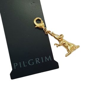 آویز چند کاره طرح موش طلایی ، از برند Pilgrim اصل