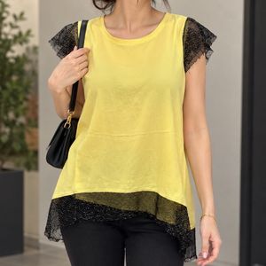 شومیز زنانه زرد با آستین و پایین‌تنه گیپور مشکی