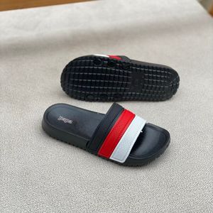 خرید اینترنتی قیمت دمپایی بچگانه پاپا طرح مونیخ کد G1D 5021502