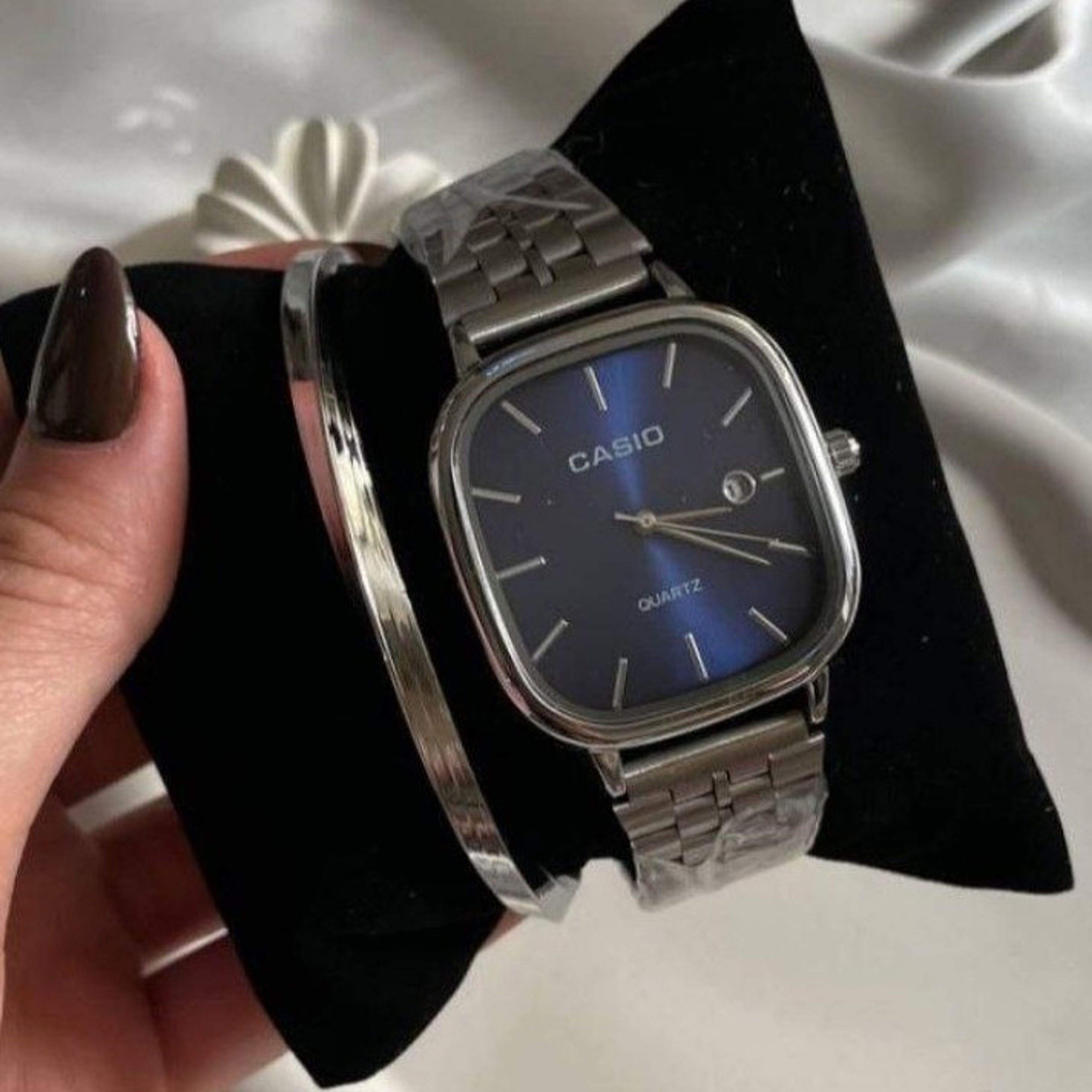 فروش اینترنتی ساعت مچی مردونه کاسیو casio اولد مانی نقره ای با دستبند بنگلی