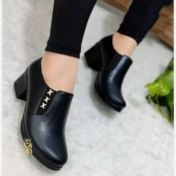 کفش زنانه پاشنه دار مدل سه ایکس