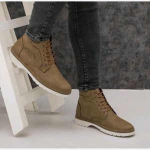 نیم بوت مردانه مدل دژاوو رنگ کرم