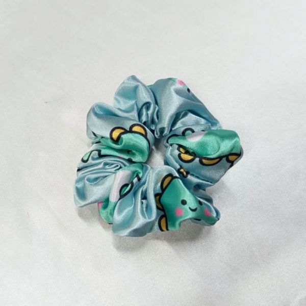 ست تاپ و شورتک ساتن زنانه styz