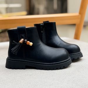 خرید اینترنتی قیمت بوت بچگانه چرمی طرح min منگوله از murche کد 5070601